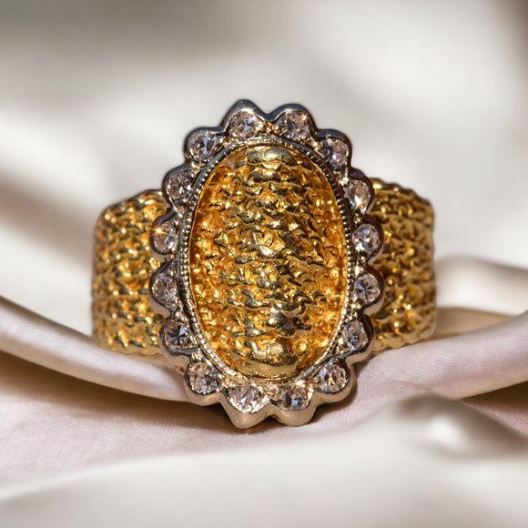 Vintage Two Tone Textured Buckle Ring with Natural Diamonds - Picture 10 of 10